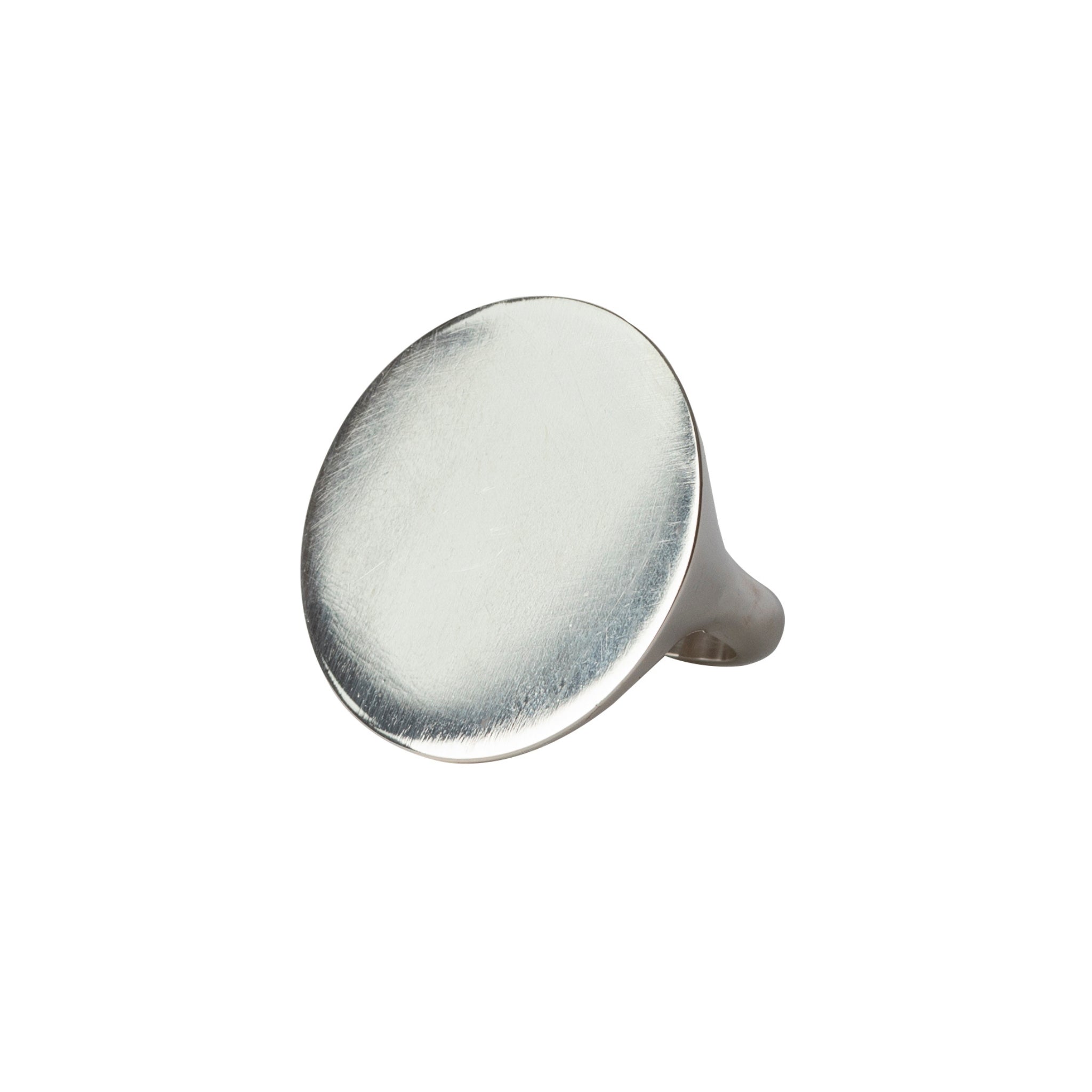 Cast Sterling Silver Circular Pegwell Ring